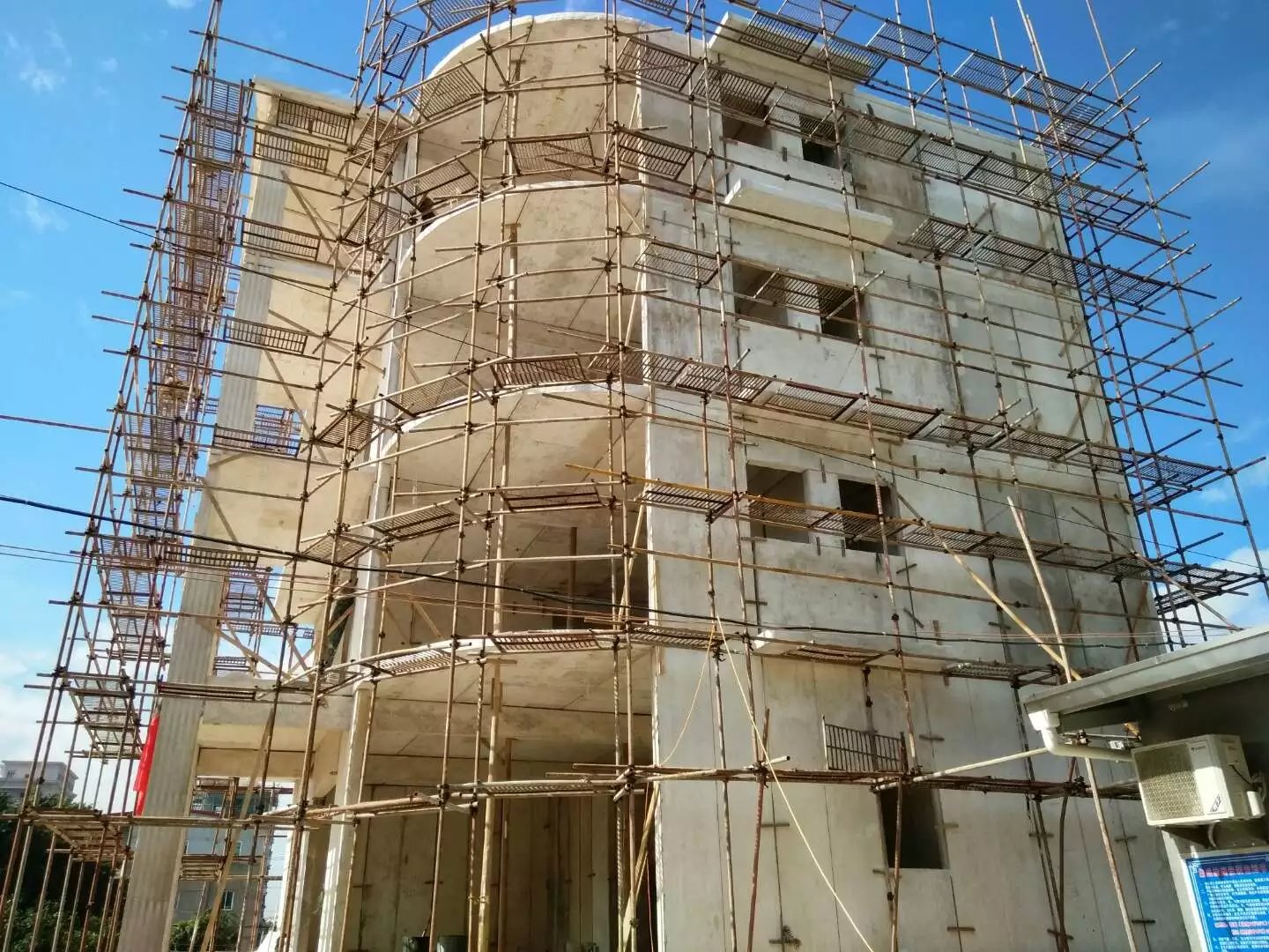 石阡星河绿色环保装配式建材在福建修建的五层别墅建筑